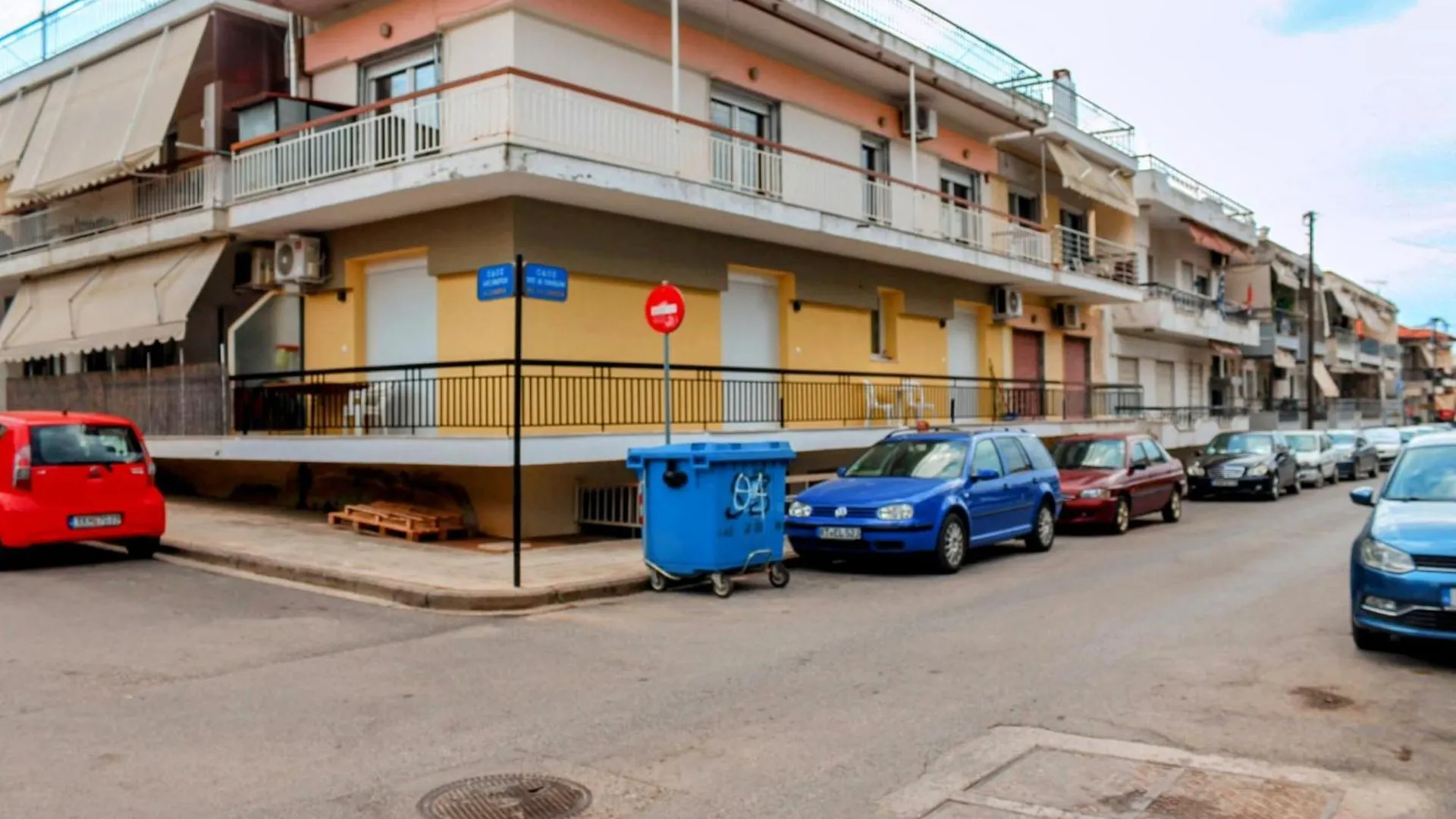 Konstantinos Apartment نيا موذانيا
