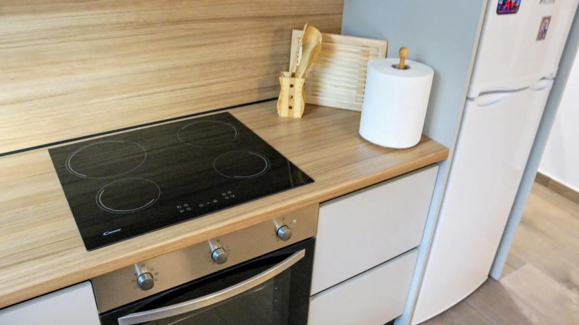 Konstantinos Apartment نيا موذانيا