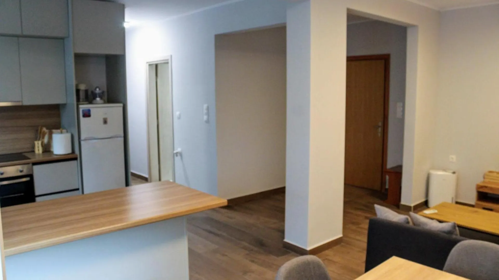 Konstantinos Apartment نيا موذانيا